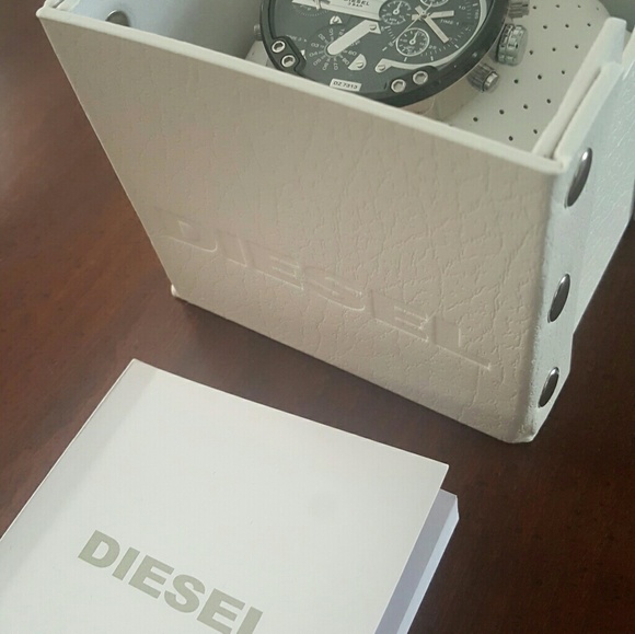 Diesel Watch - Picture 4 of 5